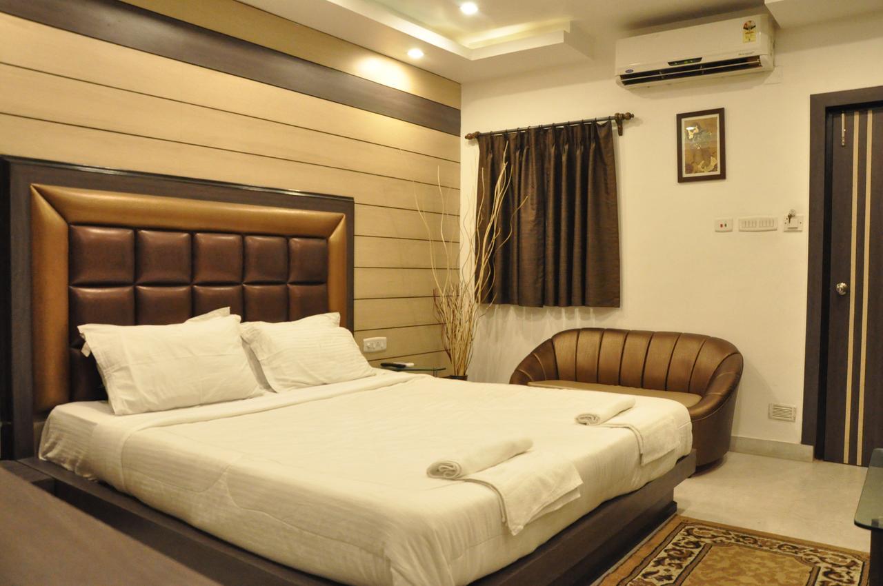 Hotel Esteem Kolkata Bagian luar foto