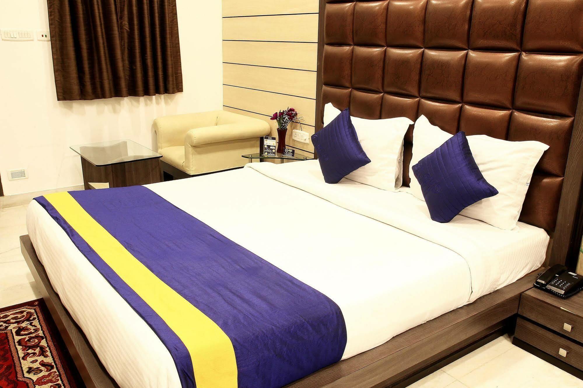 Hotel Esteem Kolkata Bagian luar foto