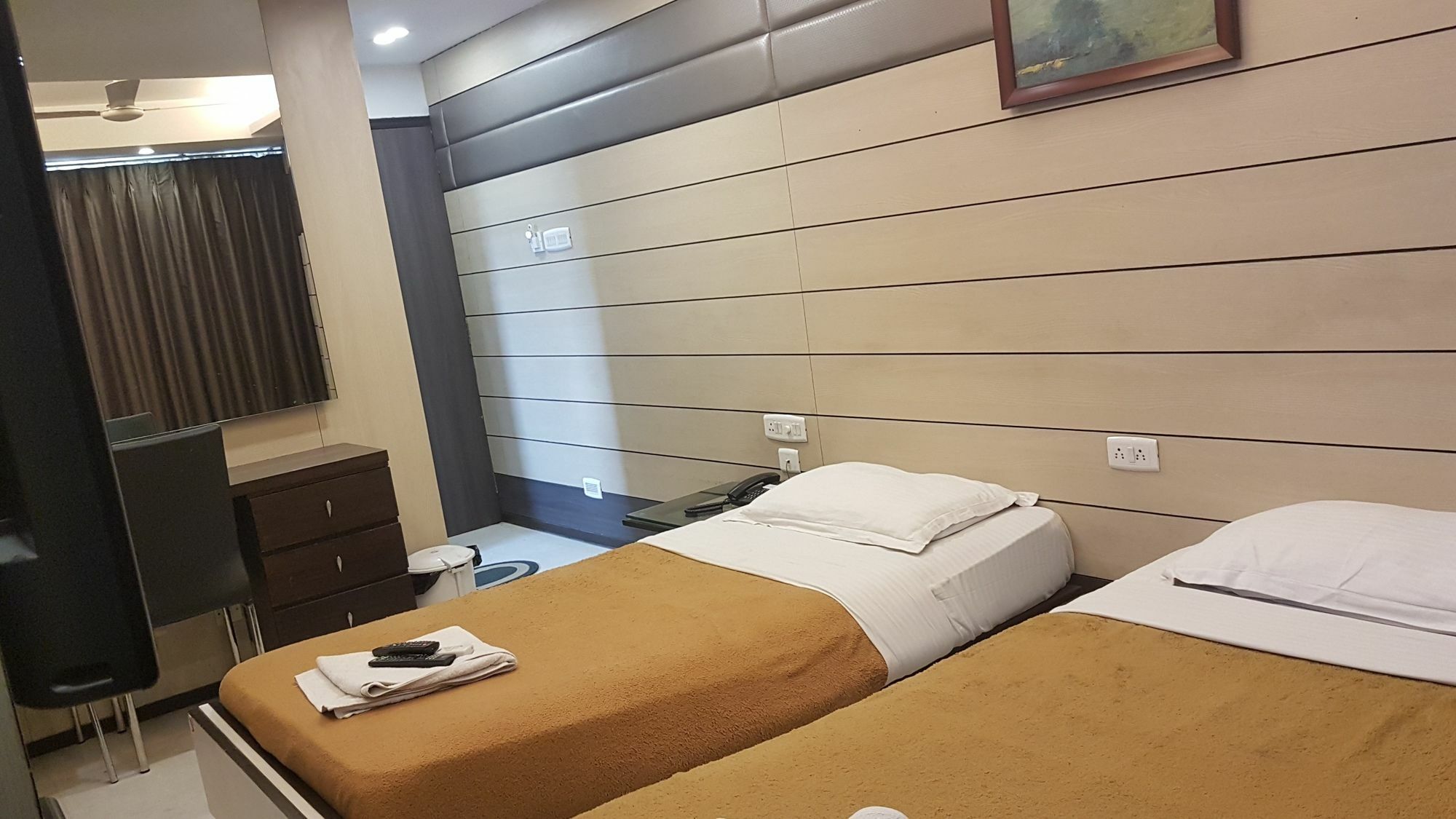 Hotel Esteem Kolkata Bagian luar foto